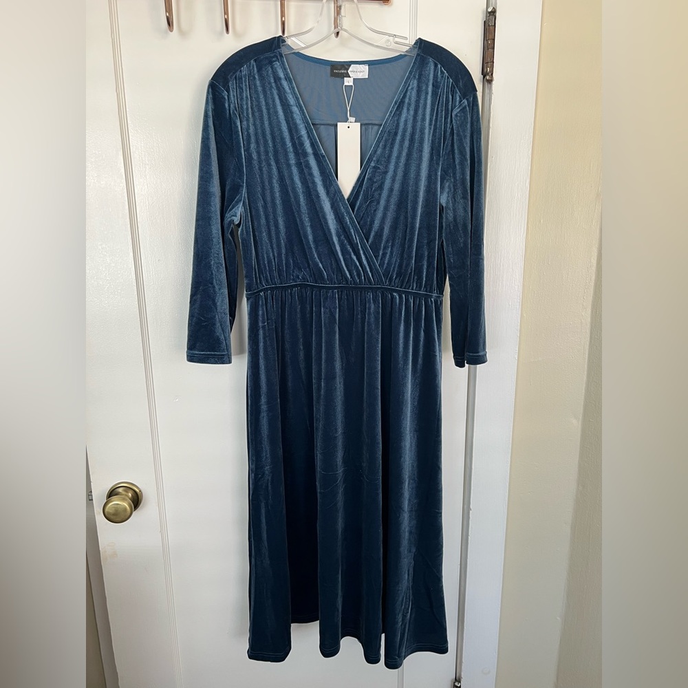 Piper & Scoot Velvet blue Dress, size Large